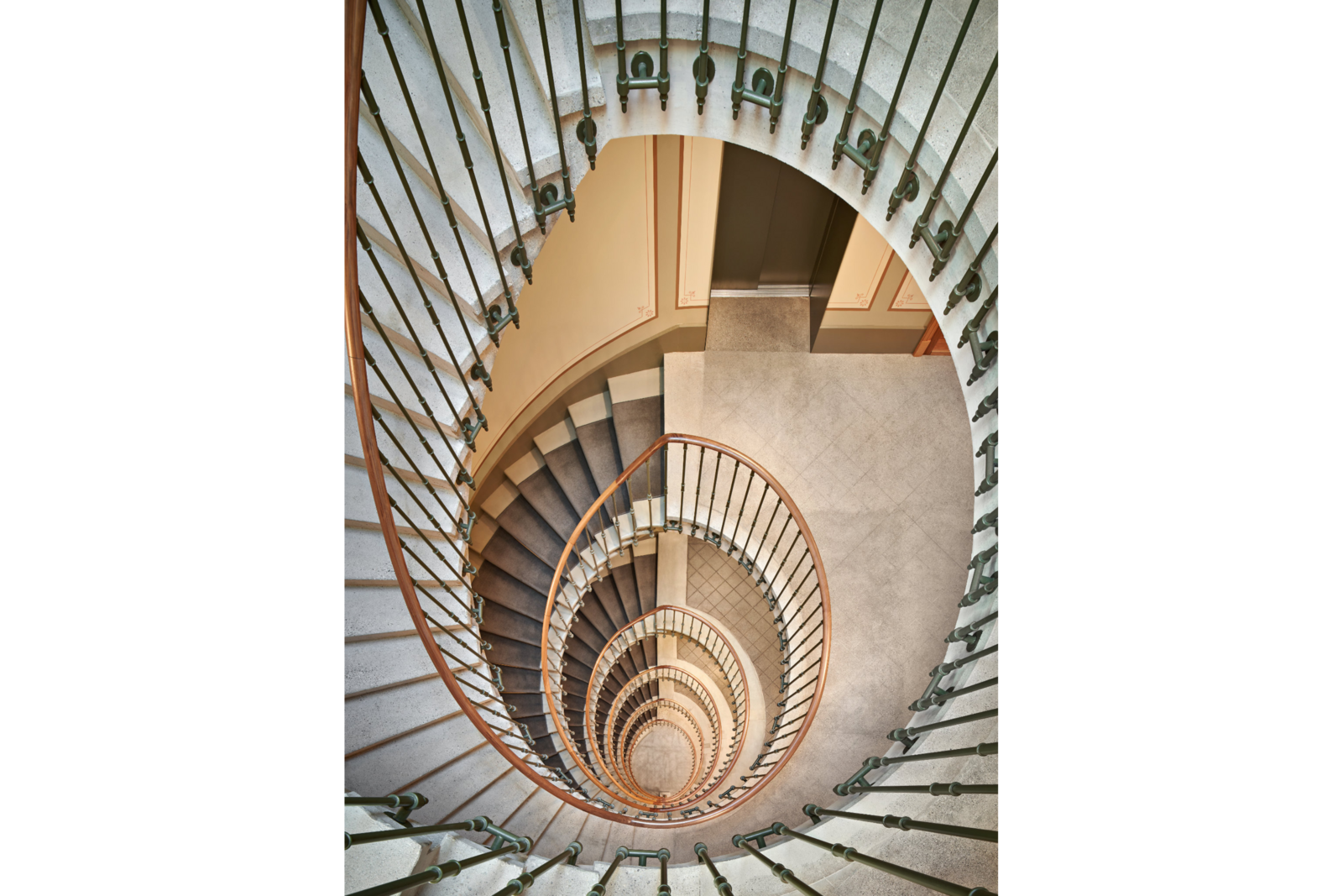 Image JEP 2025: cage d'escalier de l'ancien hôtel Metropol à Berne.