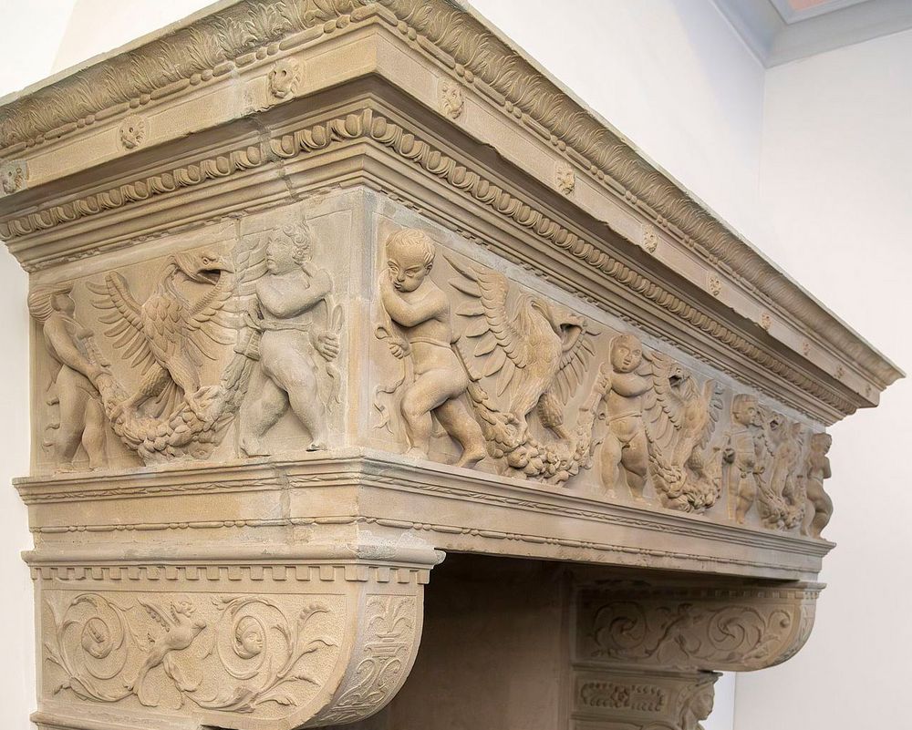 Kamin von ~1560, heute im Kommissionszimmer II