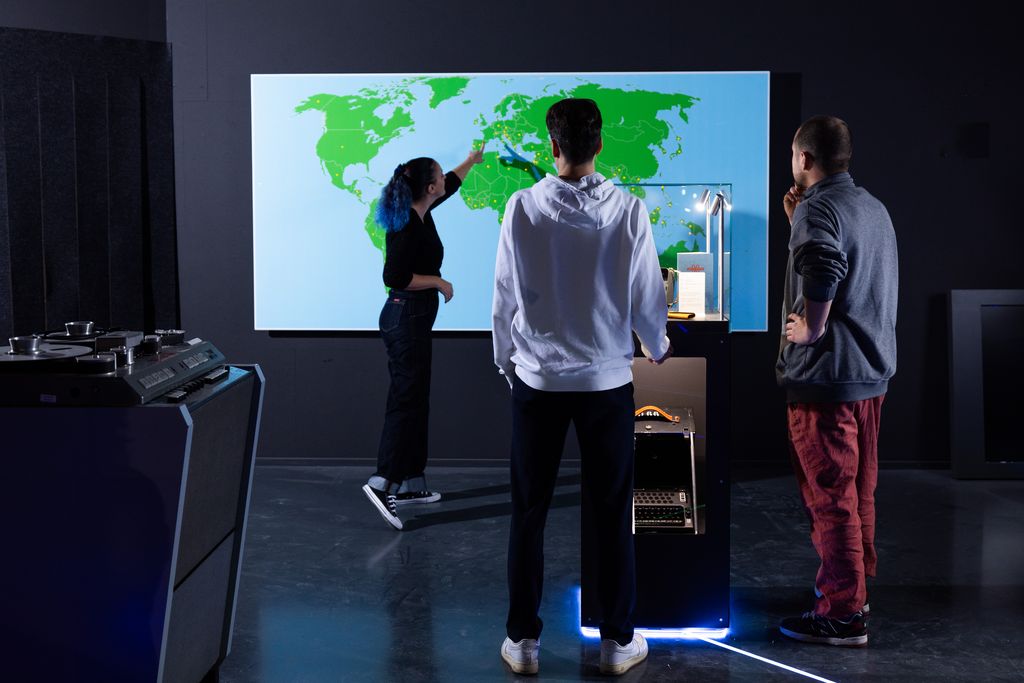 Derendingen, Ausstellung «Verlinkte Schweiz» im Museum Enter Technikwelt.