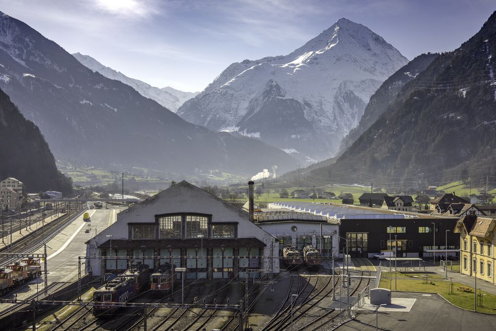 Das Depot Erstfeld vor atemberaubender Alpenkulisse, 2016