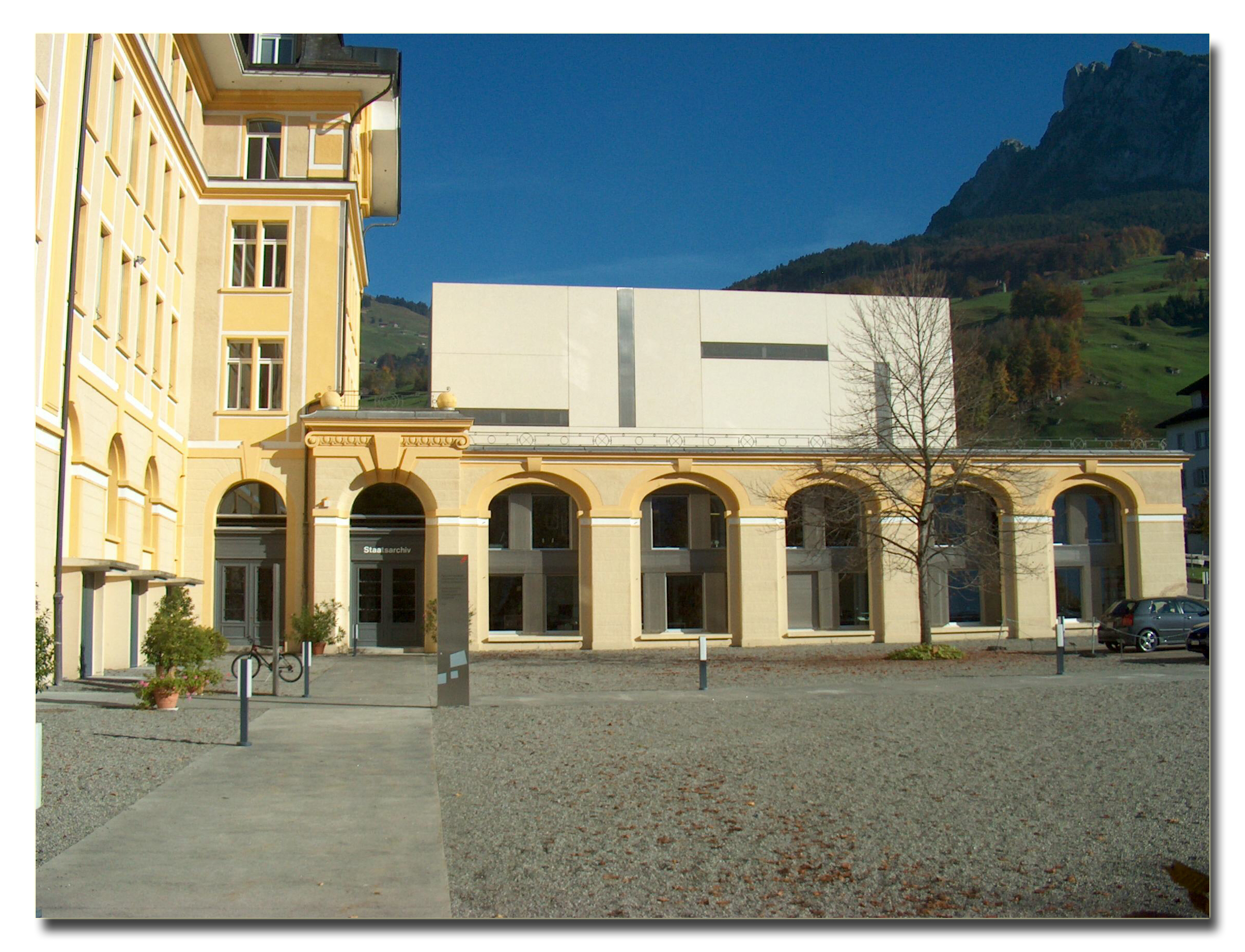 Auf dem Bild ist die Kantonale Denkmalpflege des Kantons Schwyz zu sehen.